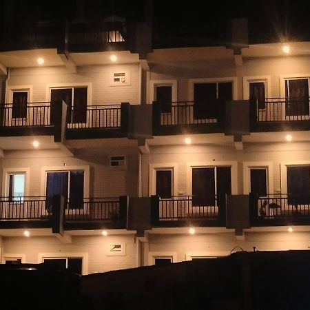 Chandra Palace Rishīkesh Esterno foto