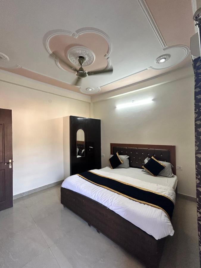 Chandra Palace Rishīkesh Esterno foto