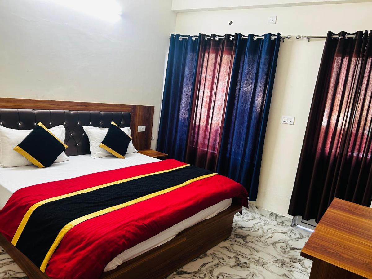 Chandra Palace Rishīkesh Esterno foto