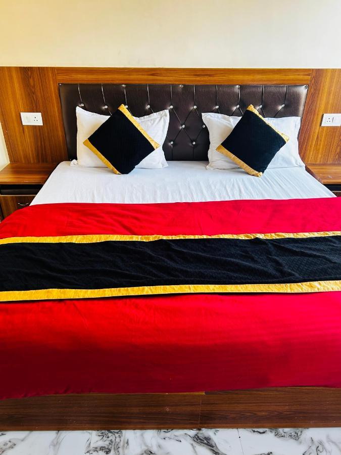 Chandra Palace Rishīkesh Esterno foto